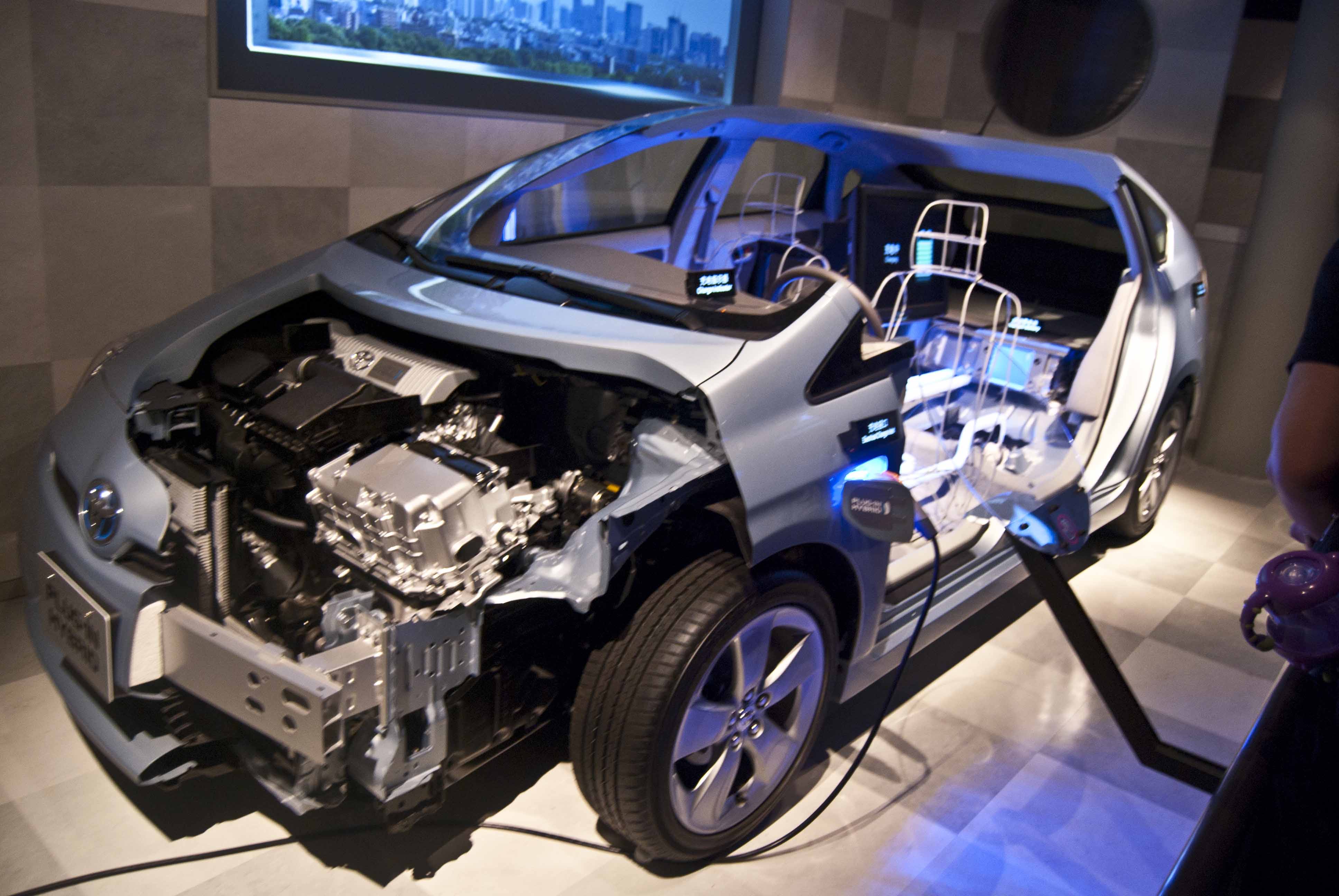 世界巨頭開發電動汽車競爭白熱化 日本能勝出？