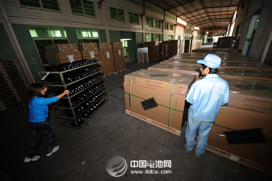 遭遇反傾銷 河南省2013年太陽(yáng)能電池出口量增價(jià)跌