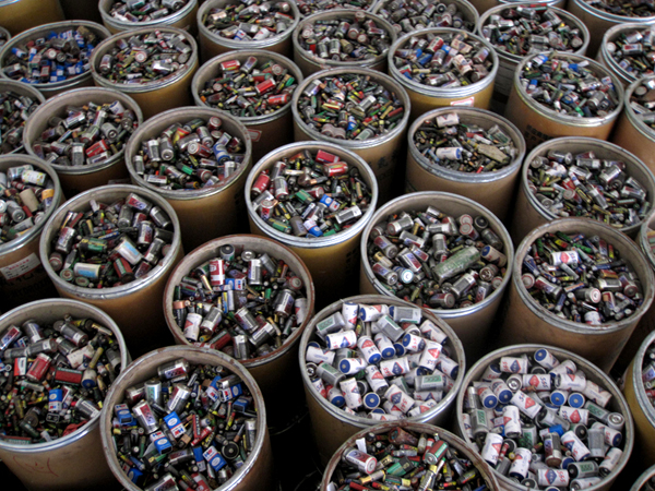 廢舊電池沉睡鄉(xiāng)村，誰來喚醒？