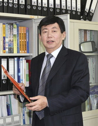 山東省汽車行業(yè)協(xié)會常務(wù)副會長兼秘書長魏學(xué)勤