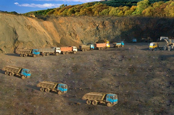 破解石墨困局需頂層設計 保護性開發是當務之急