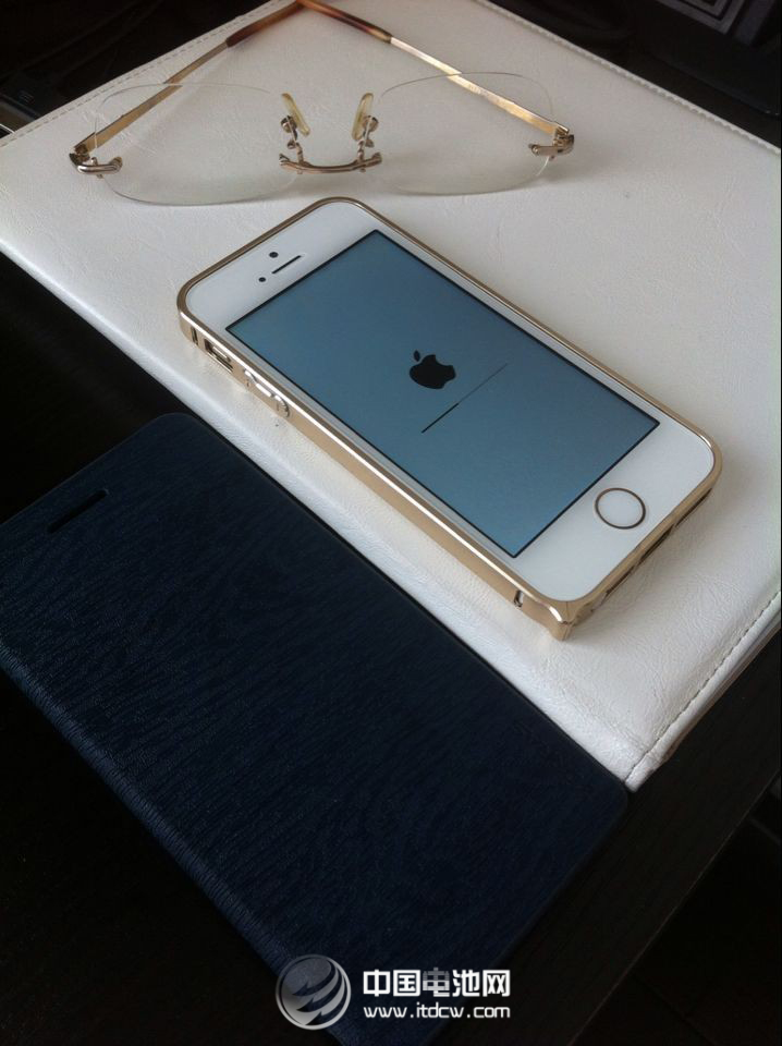 富士康欲用機器人生產部分蘋果iPhone 6 2014年達100萬