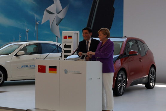 德國總理默克爾見證：中德電動車充電接口統(tǒng)一