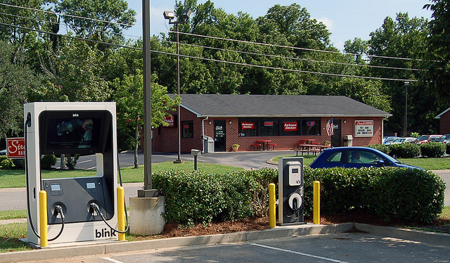 電動(dòng)汽車業(yè)艱難起步 美國(guó)充電公司Ecotality將破產(chǎn)