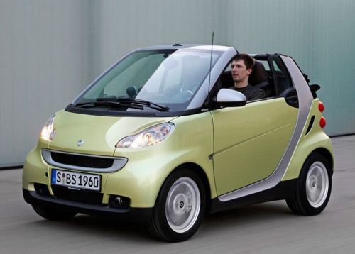 娛樂至死的年代 電動汽車要不要擁抱移動互聯(lián)網(wǎng)？