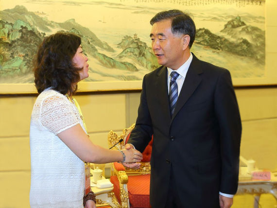 汪洋會見特斯拉吳碧瑄：擬放松制造業(yè)準(zhǔn)入