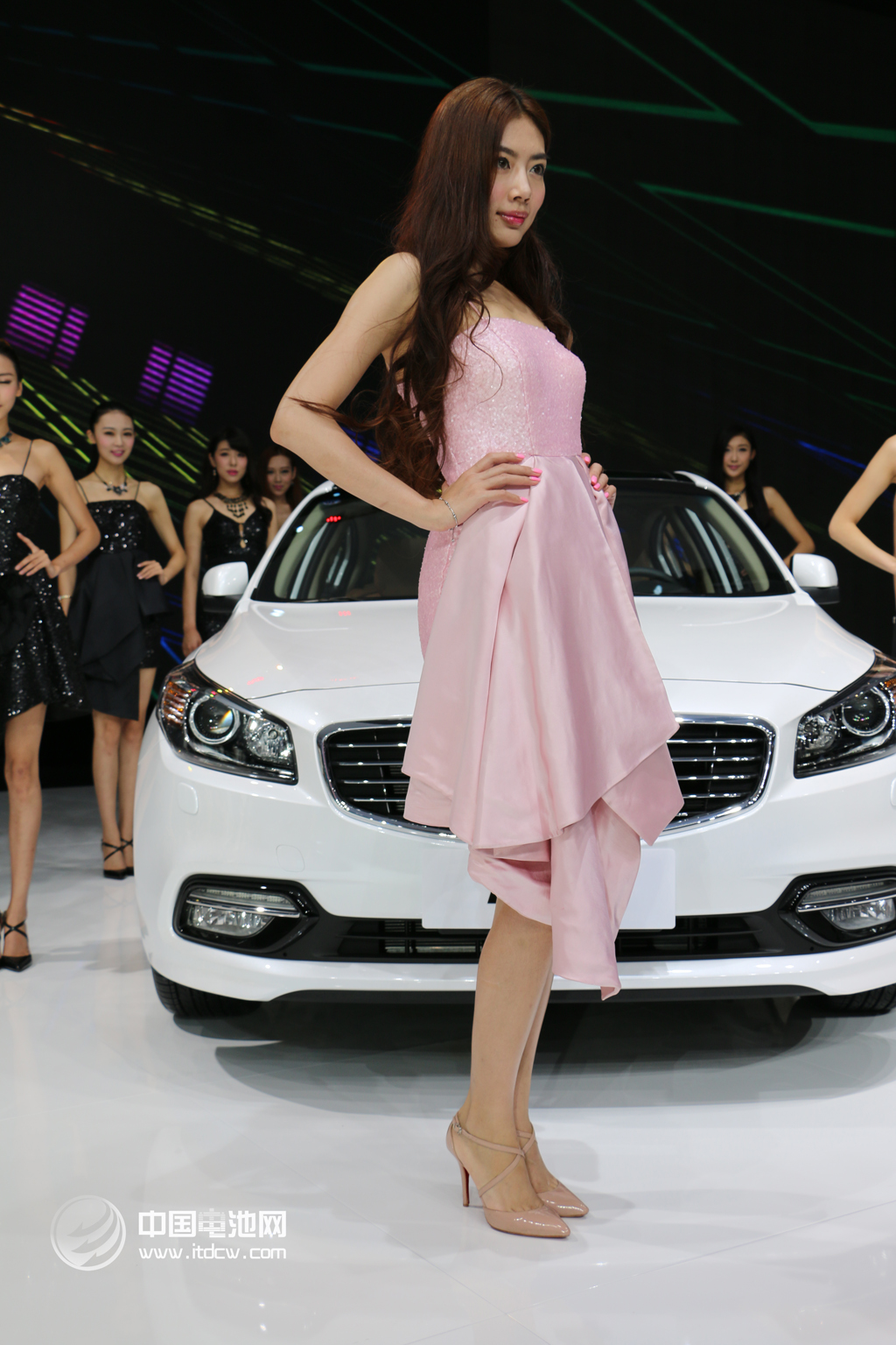 商業(yè)模式創(chuàng)新迫在眉睫 新能源車越來越“靠譜”？