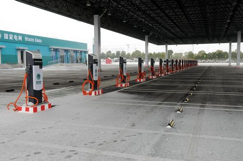 鄭州工信委：加大新能源汽車(chē)充電樁布局 