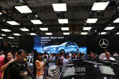 2017年奔馳擬推10款插電式混合動力車