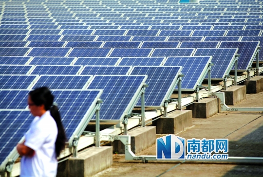 天寶集團廠區建起的光伏屋頂電站,年發電量為164 .09萬度,用來給企業供電 天寶集團廠區建起的光伏屋頂電站,年發電量為164 .09萬度,用來給企業供電