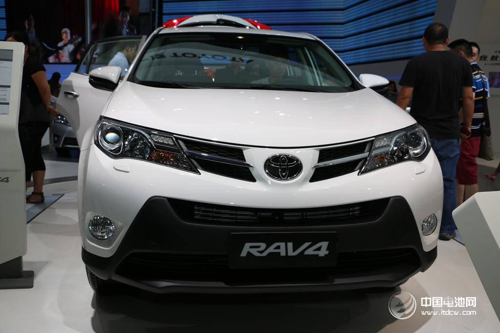 上市公司跨界“淘金” 機構(gòu)調(diào)研新能源汽車產(chǎn)業(yè)鏈升溫 