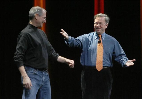 谷歌董事長:喬布斯是我最崇拜的人 谷歌董事長:喬布斯是我最崇拜的人