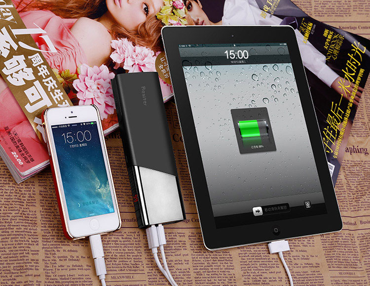 JDPhone首款移動電源:10400mAh倍斯特天王星 JDPhone首款移動電源:10400mAh倍斯特天王星