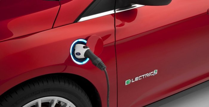 面對銷量尷尬 福特電動版福克斯落入3萬美金“競爭群” 面對銷量尷尬 福特電動版福克斯落入3萬美金“競爭群”