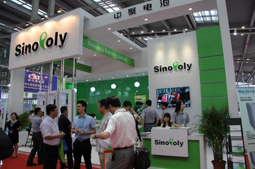 五龍首批電動汽車下線 昆明3400輛新能源車明年上路