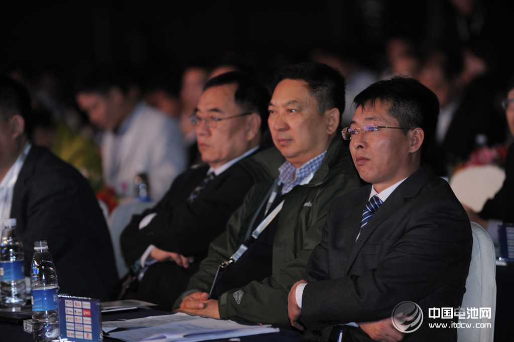 第二屆鋰電“達(dá)沃斯”論壇組委會(huì)秘書(shū)長(zhǎng)、中國(guó)電池網(wǎng)創(chuàng)始人于清教 第二屆鋰電“達(dá)沃斯”論壇組委會(huì)秘書(shū)長(zhǎng)、中國(guó)電池網(wǎng)創(chuàng)始人于清教