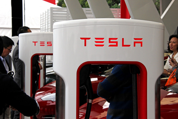 特斯拉聯手中國聯通上海建充電樁