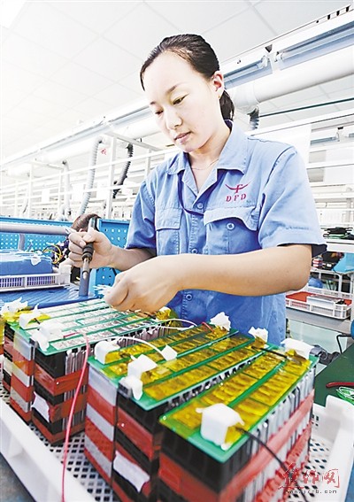 與氟結(jié)緣 夢想無限 探訪多氟多新能源 與氟結(jié)緣 夢想無限 探訪多氟多新能源