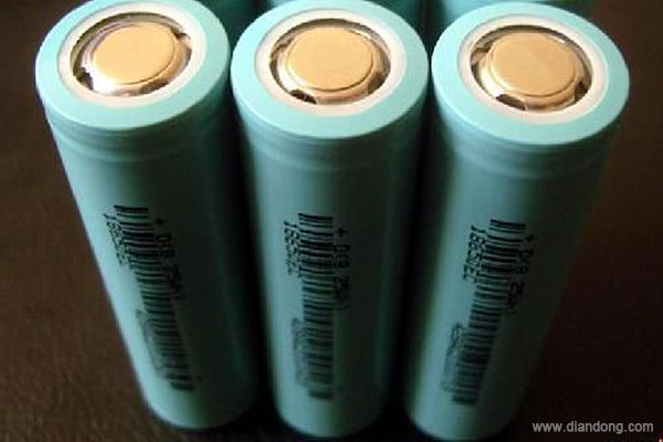 各執一方誰將主導 比亞迪鐵電池與特斯拉三元電池 各執一方誰將主導 比亞迪鐵電池與特斯拉三元電池