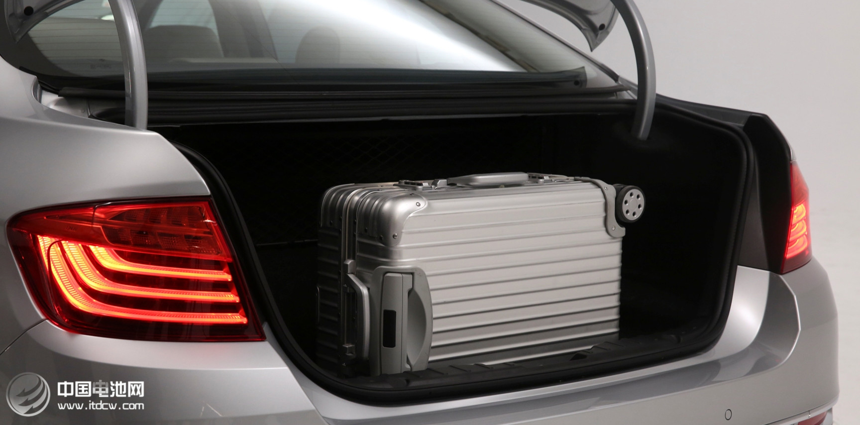 華晨寶馬自主研發新能源車再提速 BMW530Le首發