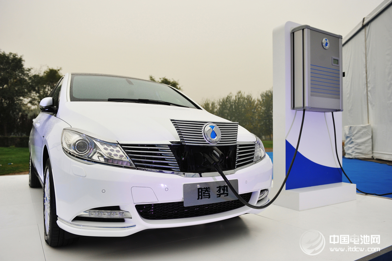 40萬一輛的比亞迪騰勢電動車 都是什么人買？