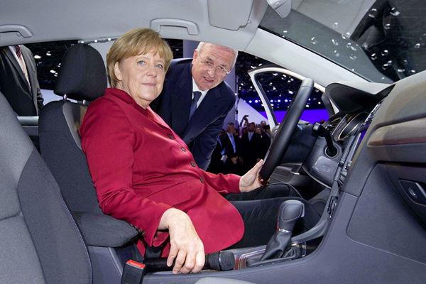 默克爾重申電動(dòng)汽車百萬(wàn)輛目標(biāo) 德國(guó)投重金補(bǔ)貼新能源 默克爾重申電動(dòng)汽車百萬(wàn)輛目標(biāo) 德國(guó)投重金補(bǔ)貼新能源