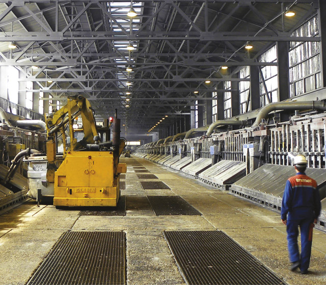 超級電池已經出現  在熔鋁湖里存儲電力