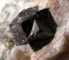 生長高效鈣鈦礦太陽能電池新技術問世 生長高效鈣鈦礦太陽能電池新技術問世