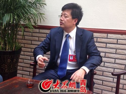 青島市政協(xié)委員、青島特銳德電氣股份有限公司董事長于德翔 青島市政協(xié)委員、青島特銳德電氣股份有限公司董事長于德翔