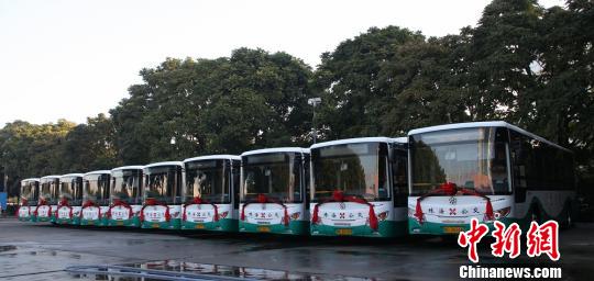 珠海春節(jié)前再投48輛銀隆新能源純電動巴士 珠海春節(jié)前再投48輛銀隆新能源純電動巴士