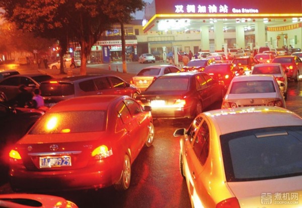 高速充電樁的笑話 從京滬高速失敗的試驗(yàn)說起 高速充電樁的笑話 從京滬高速失敗的試驗(yàn)說起