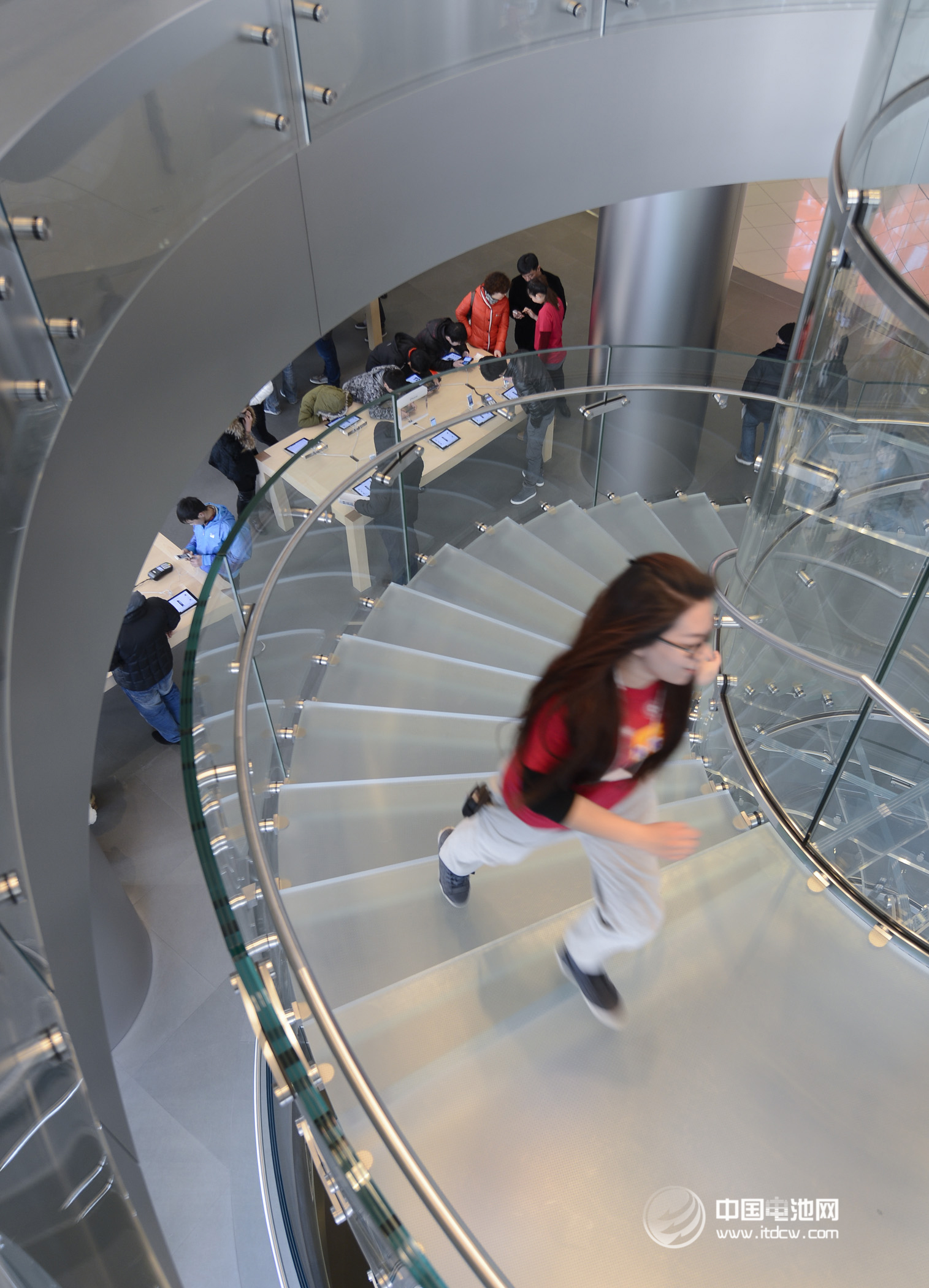 2014年四季度全球手機(jī)市場利潤三星僅占8% 蘋果包攬88% 2014年四季度全球手機(jī)市場利潤三星僅占8% 蘋果包攬88%