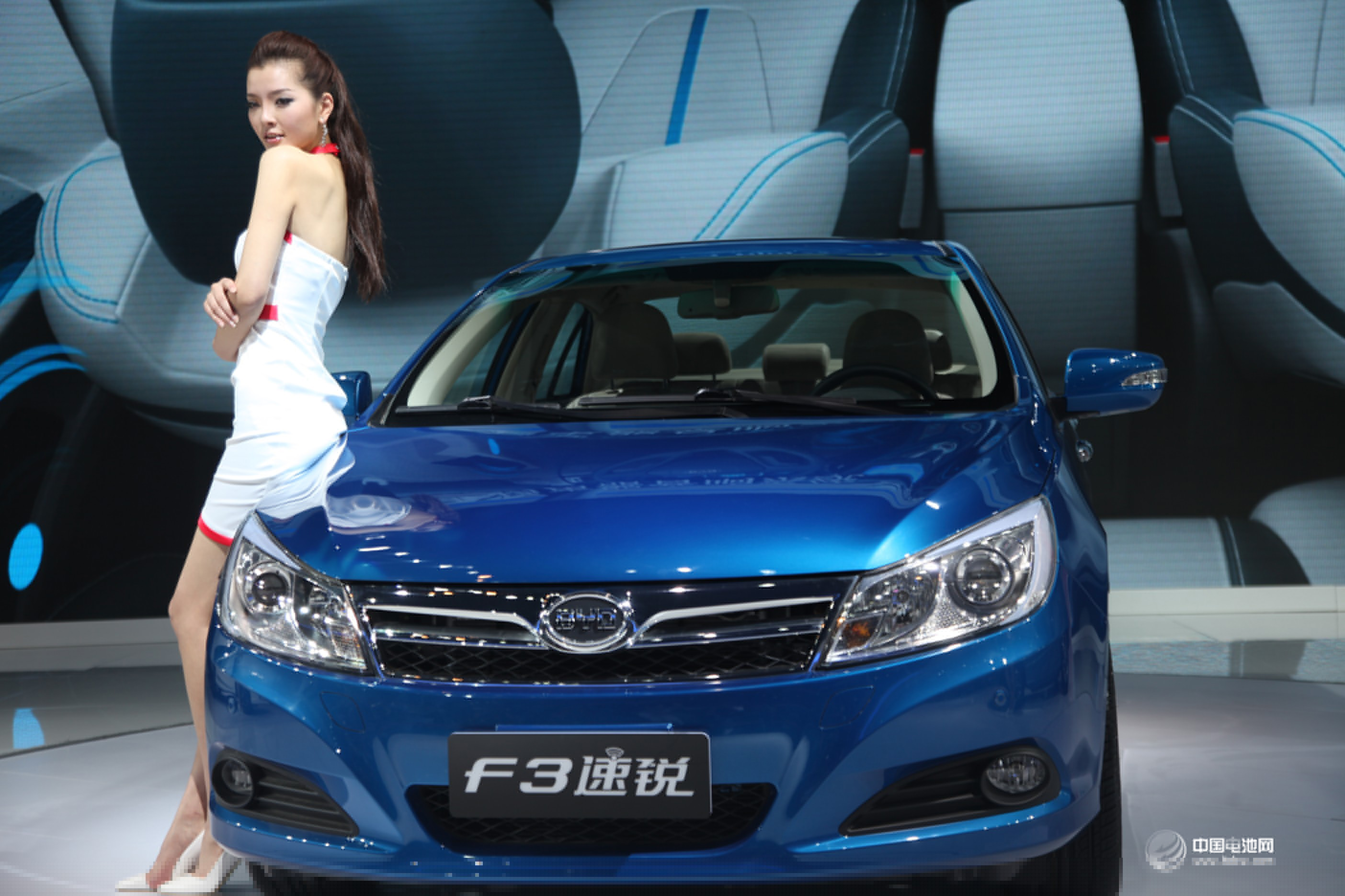 比亞迪1-4月新能源車銷量超1.2萬(wàn)輛 占全國(guó)的34.88% 比亞迪1-4月新能源車銷量超1.2萬(wàn)輛 占全國(guó)的34.88%