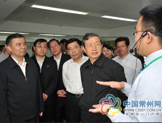 馬凱副總理到常州調研:推進“互聯網+充電設施” 馬凱副總理到常州調研:推進“互聯網+充電設施”