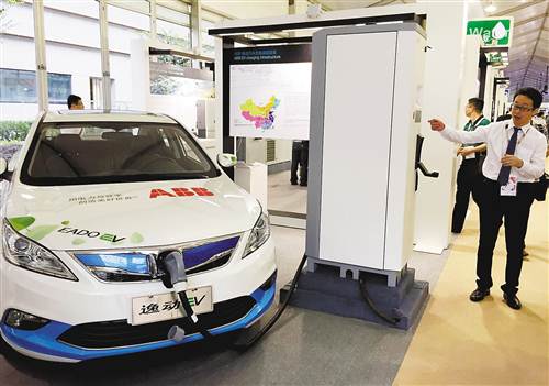 ABB新款快速充電樁亮相重慶 明年底前將安裝150臺(tái) ABB新款快速充電樁亮相重慶 明年底前將安裝150臺(tái)