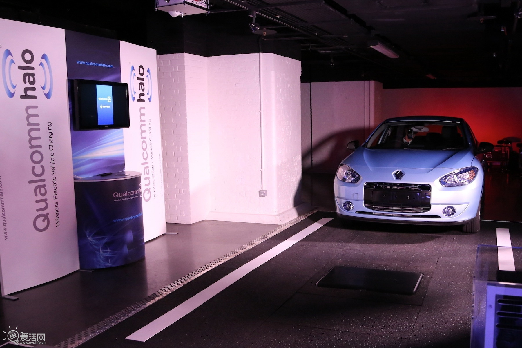 電動汽車無線充電勢不可擋 眾車企頻刷存在感 電動汽車無線充電勢不可擋 眾車企頻刷存在感