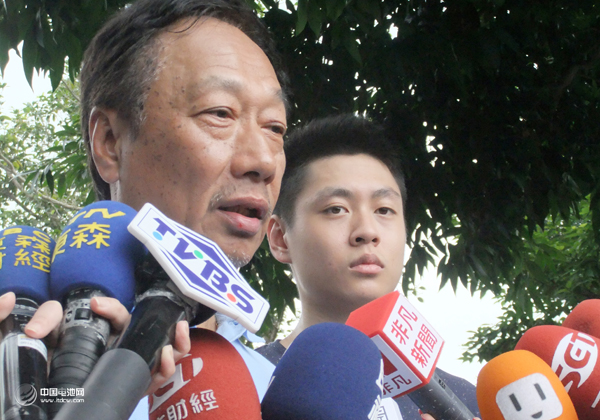 臺灣鴻海郭臺銘盯上朋友圈  發(fā)動全員賣手機(jī)