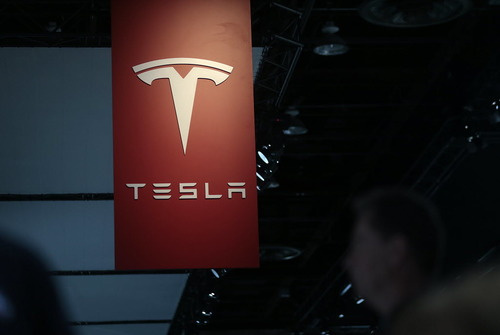 建電池廠設充電站造新能源車 特斯拉今年要花15億美元 建電池廠設充電站造新能源車 特斯拉今年要花15億美元