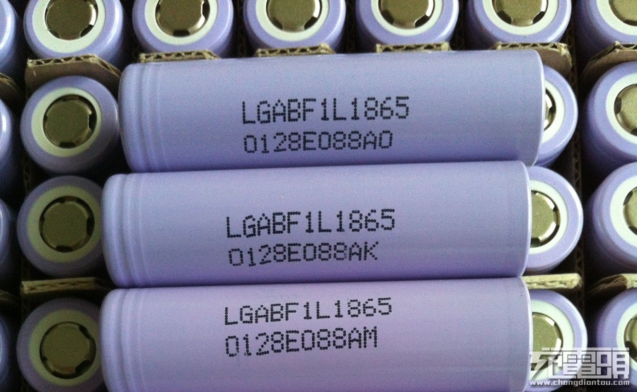 LG發(fā)布新款4.2V3350mAh圓柱電芯 無縫對(duì)接主流電器 LG發(fā)布新款4.2V3350mAh圓柱電芯 無縫對(duì)接主流電器