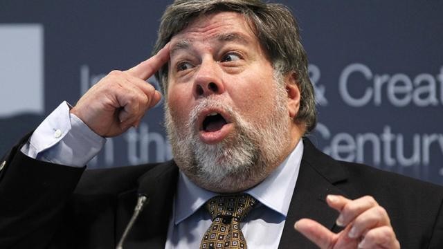 人類或成機(jī)器人的寵物：蘋(píng)果沃茲操碎心 