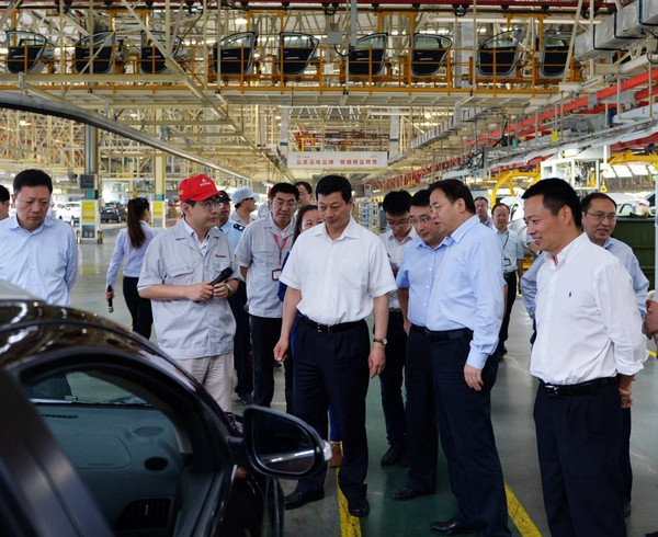 東風汽車董事長竺延風:新能源汽車等是三大任務 東風汽車董事長竺延風:新能源汽車等是三大任務