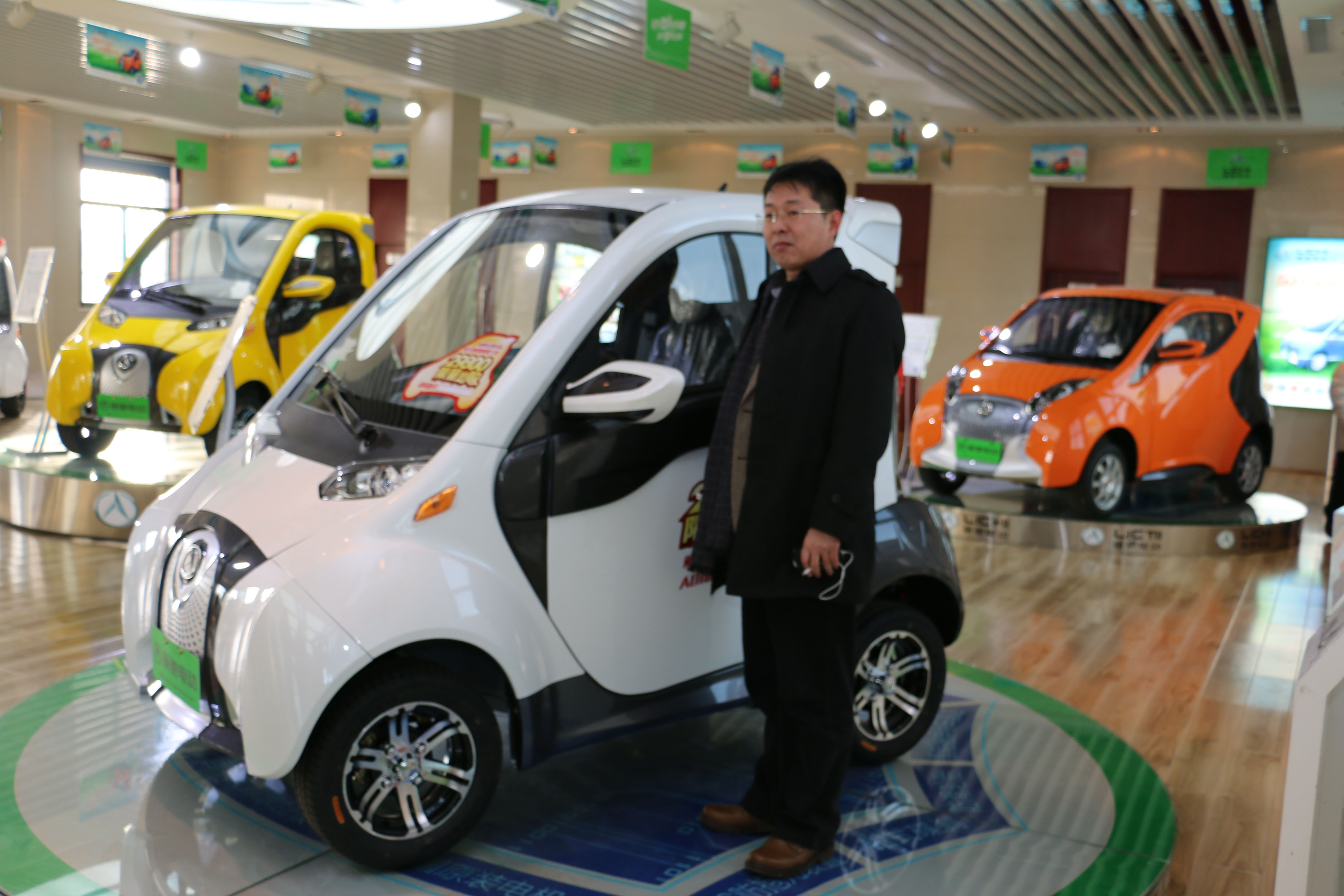 微型電動(dòng)車