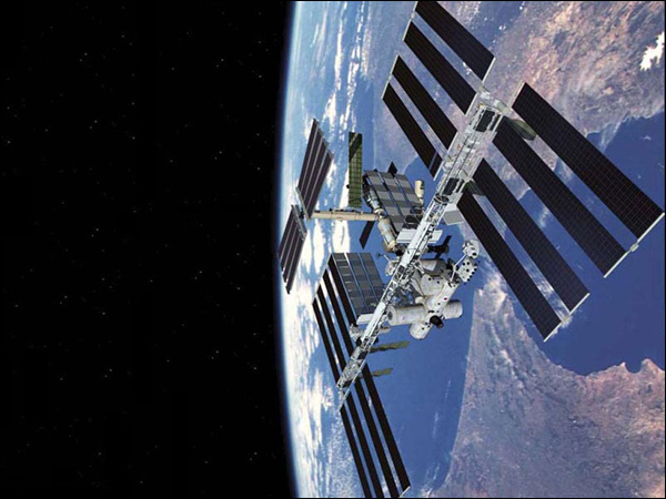 俄"聯(lián)盟號(hào)"飛船用一塊太陽能電池即可安全飛行 俄"聯(lián)盟號(hào)"飛船用一塊太陽能電池即可安全飛行