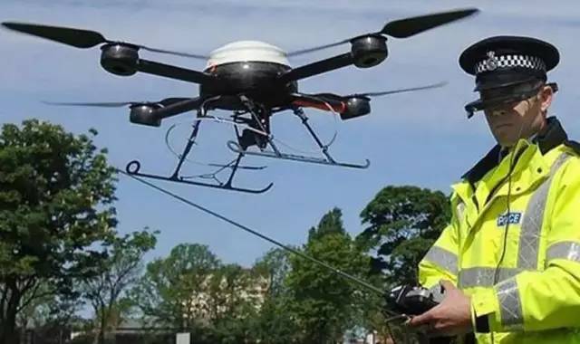 7月無人機滿世界惹禍 各國紛紛立法應對 7月無人機滿世界惹禍 各國紛紛立法應對