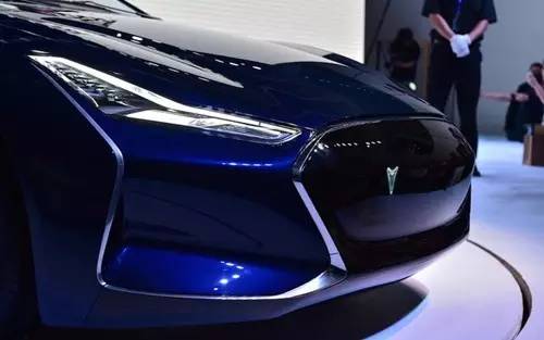 動力電池廠和車企須同步成長 電動車“拼湊潮”該歇了 動力電池廠和車企須同步成長 電動車“拼湊潮”該歇了