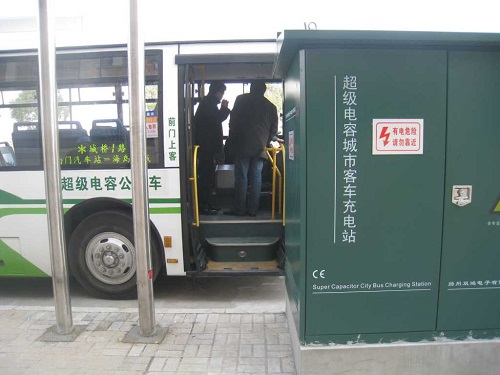 上海申沃超級電容公交車自燃 起火原因正在調查 上海申沃超級電容公交車自燃 起火原因正在調查