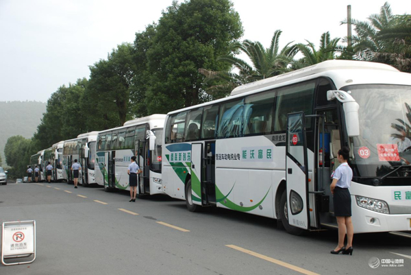 沒有充電樁也能跑 配移動(dòng)充電車20分鐘可充80度電