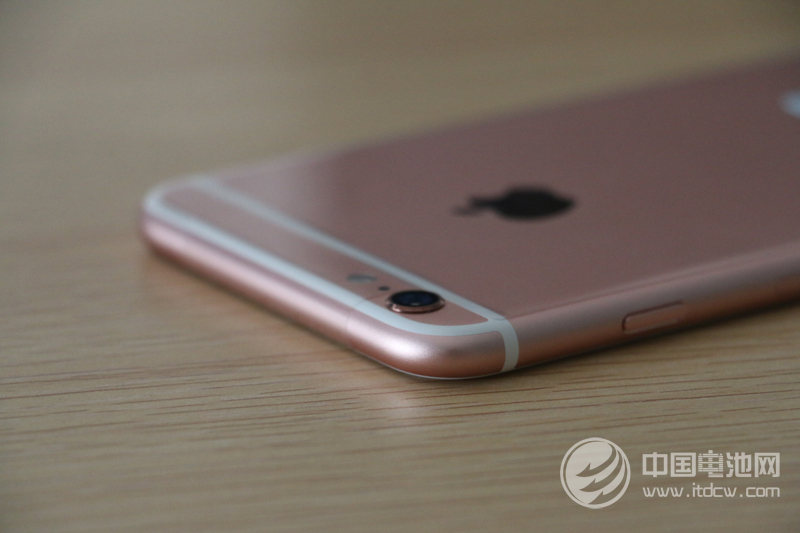 iPhone 6s市場銷量現(xiàn)下滑趨勢:蘋果低潮或來臨 iPhone 6s市場銷量現(xiàn)下滑趨勢:蘋果低潮或來臨