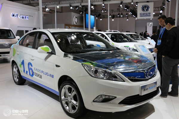 產(chǎn)業(yè)發(fā)展路線圖確定 2025年新能源汽車銷量將占20% 產(chǎn)業(yè)發(fā)展路線圖確定 2025年新能源汽車銷量將占20%