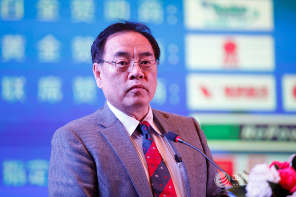 北京大學教授、論壇學委會主席其魯 北京大學教授、論壇學委會主席其魯